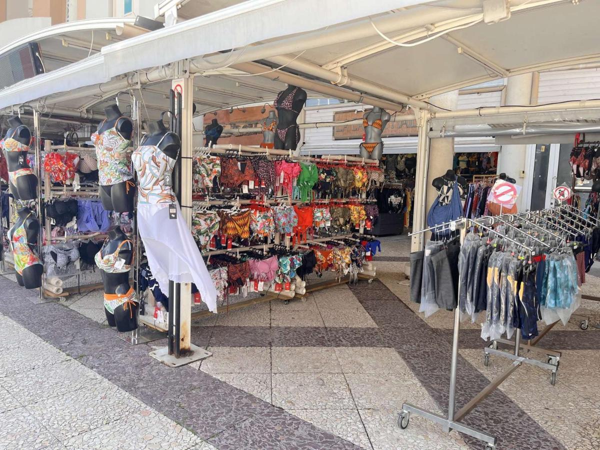 Studio Cabine A 200M De Port Frejus, Plage, Commerces, Terrasse, 4 Couchages, Menage Inclus - Fr-1-226A-31 Luaran gambar
