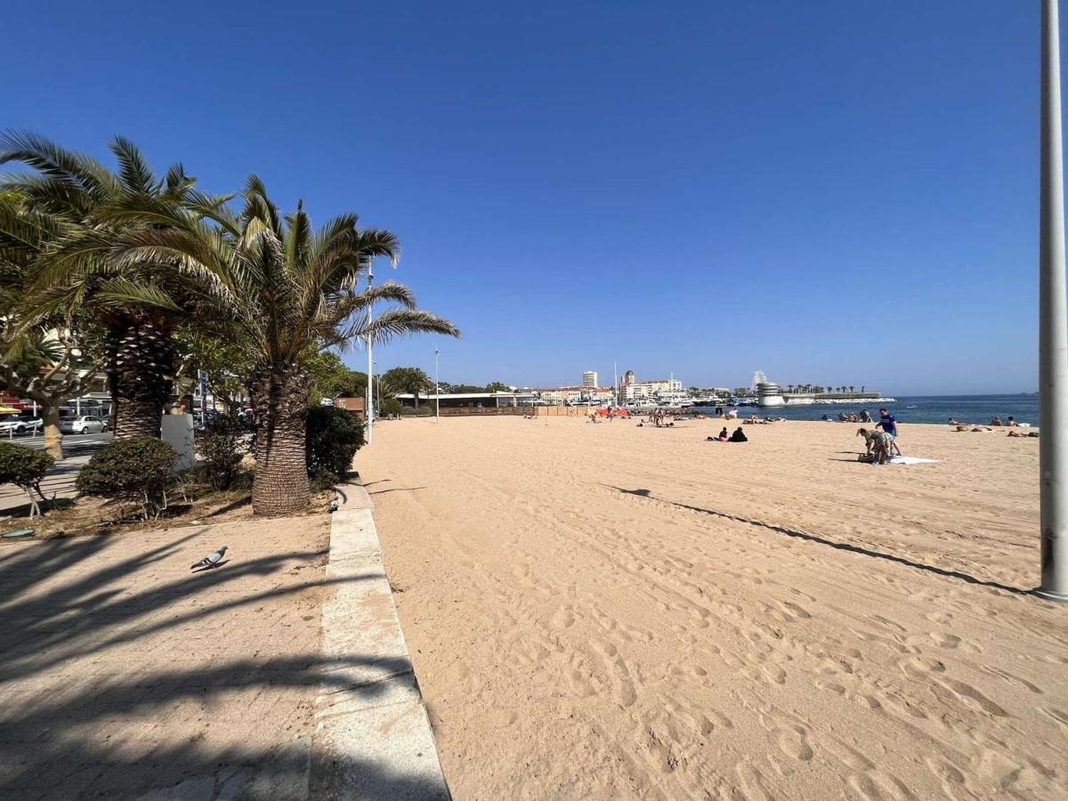 Studio Cabine A 200M De Port Frejus, Plage, Commerces, Terrasse, 4 Couchages, Menage Inclus - Fr-1-226A-31 Luaran gambar